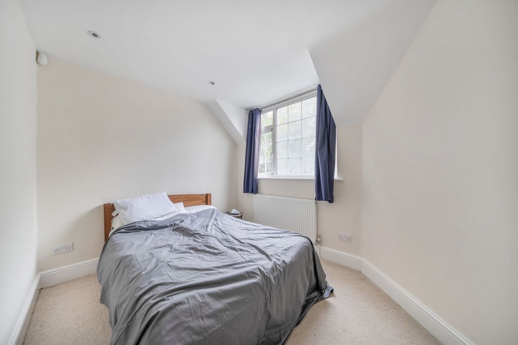 Additional image 9 of 3 bed flat for saleMarsh Road, Pinner, Middlesex HA5