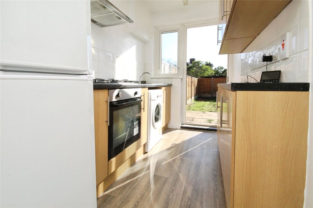 Property photo 3 of 7 Picture No. 04