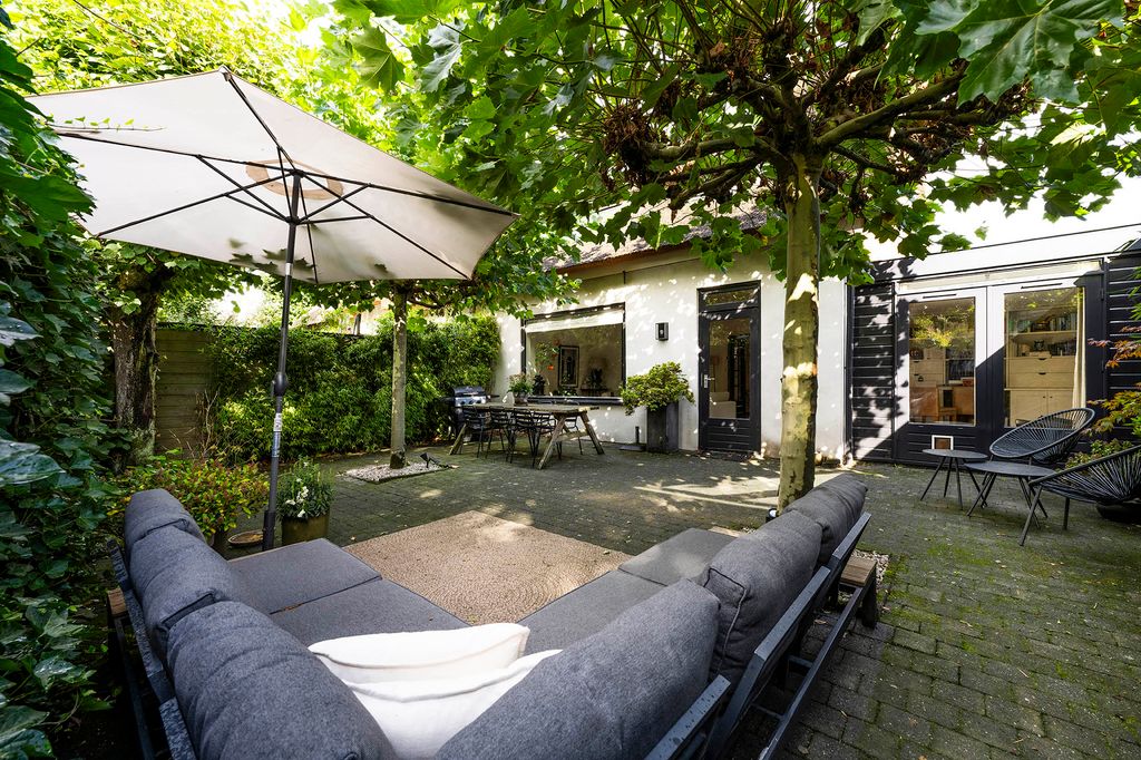 Property photo 2 of 41