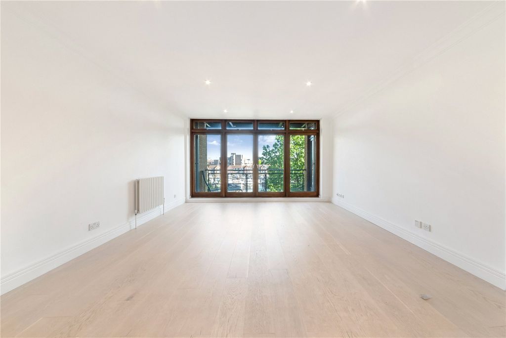Property photo 1 of 10 Picture No. 20