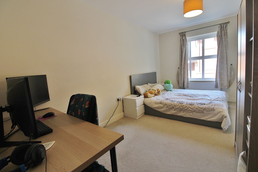Property photo 3 of 14