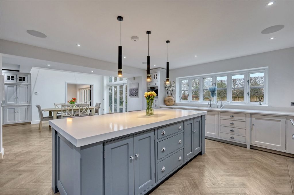 Property photo 2 of 22 Kitchen