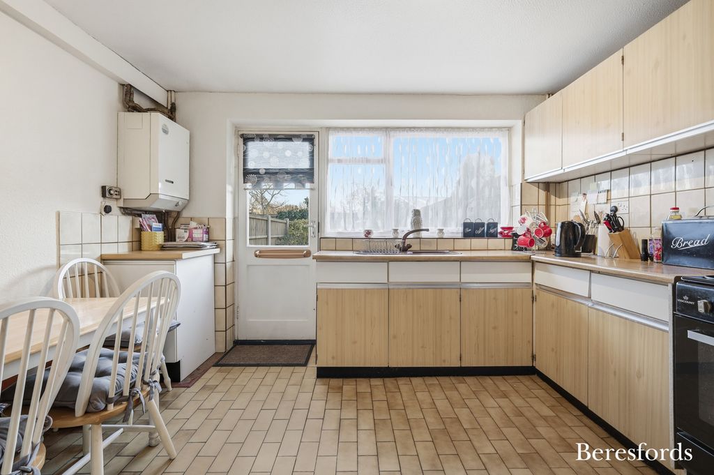 Property photo 2 of 21 Picture No. 14