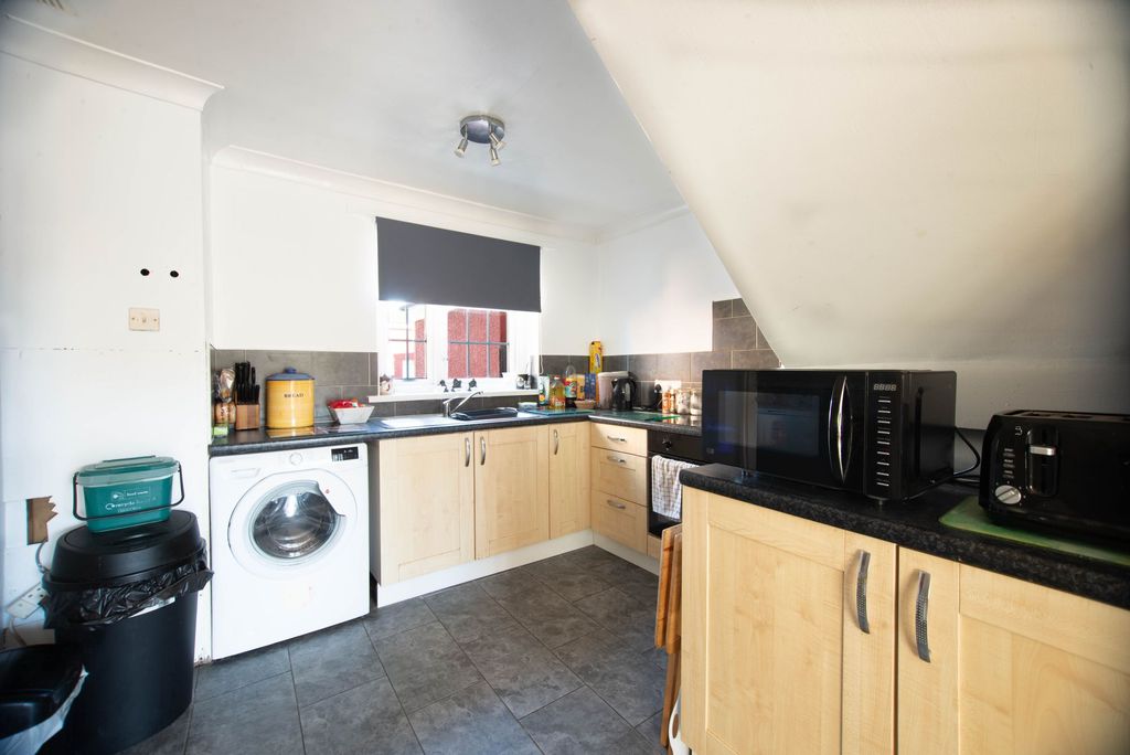 Property photo 2 of 15 Kitchen