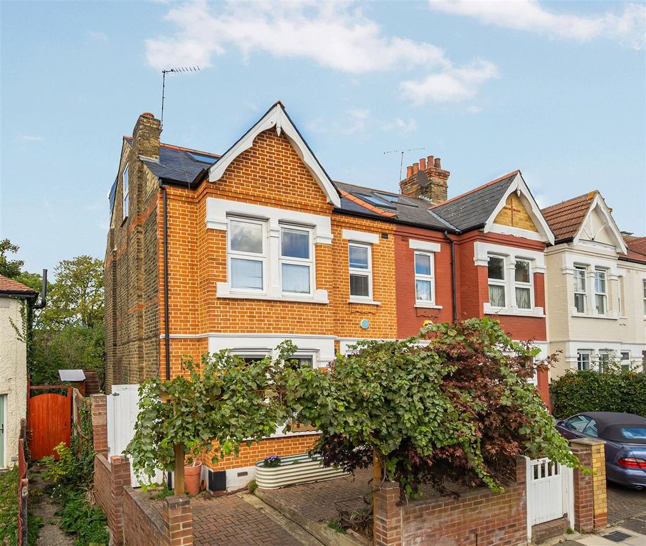 Property photo 1 of 19 34 Bramley Road-1.5.Jpg
