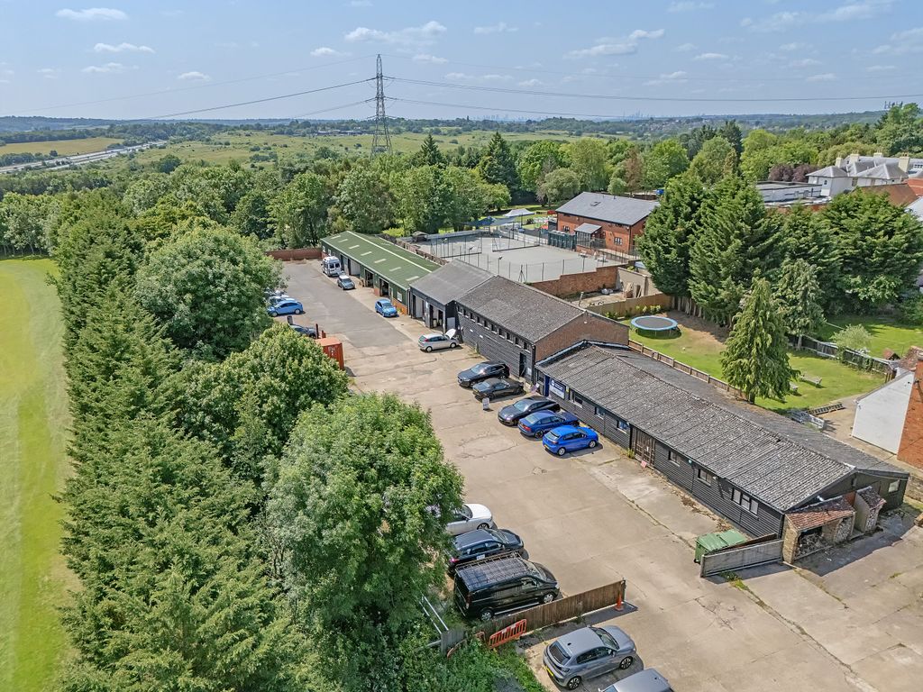 Property photo 2 of 29