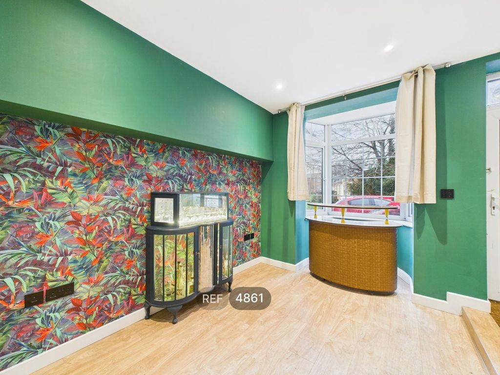 Property photo 2 of 24 Living Room / Dining Room