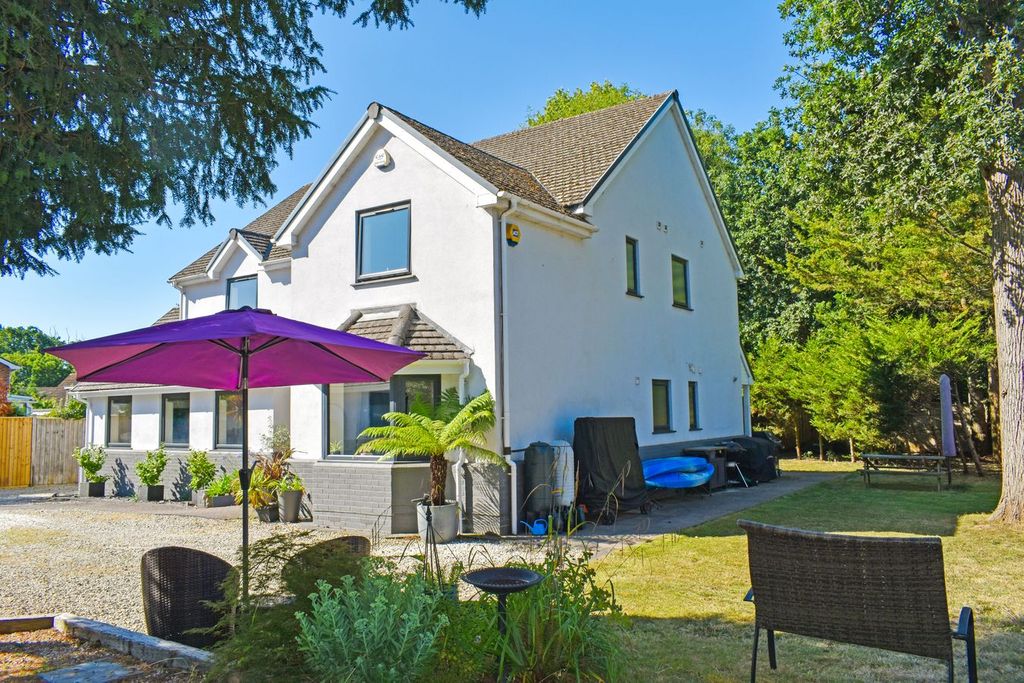 Property photo 2 of 14