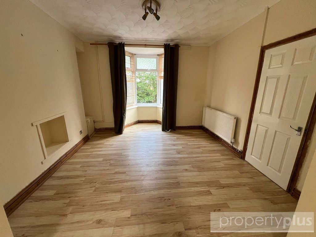 Property photo 2 of 14 Picture No. 09