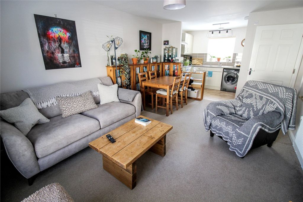 Property photo 2 of 9 Picture No. 07