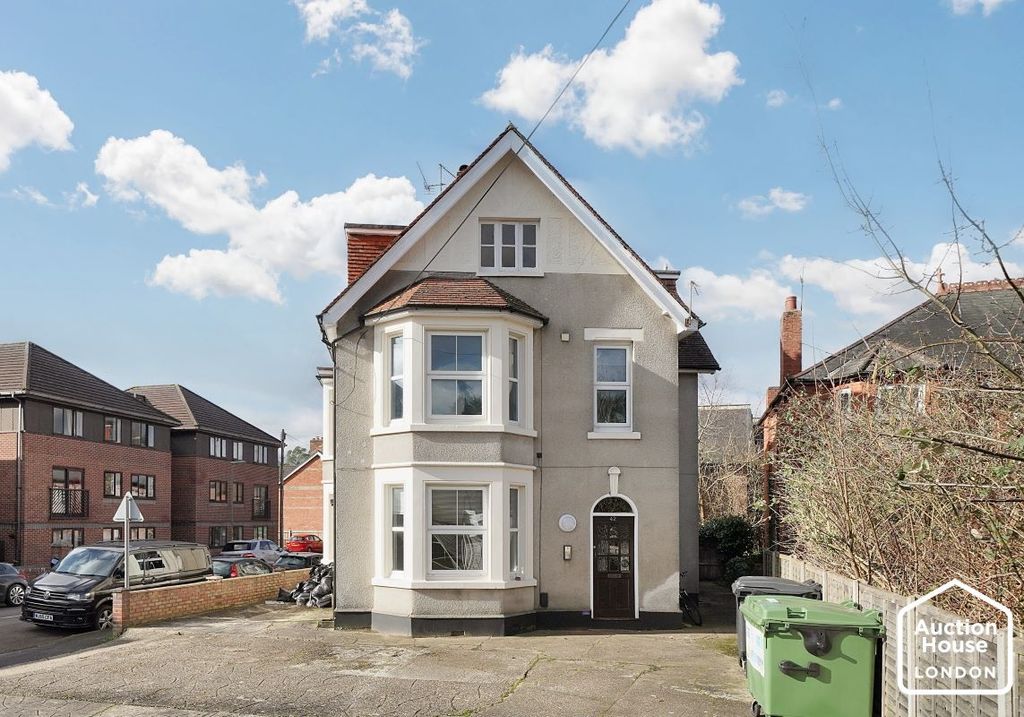 Property photo 1 of 6
