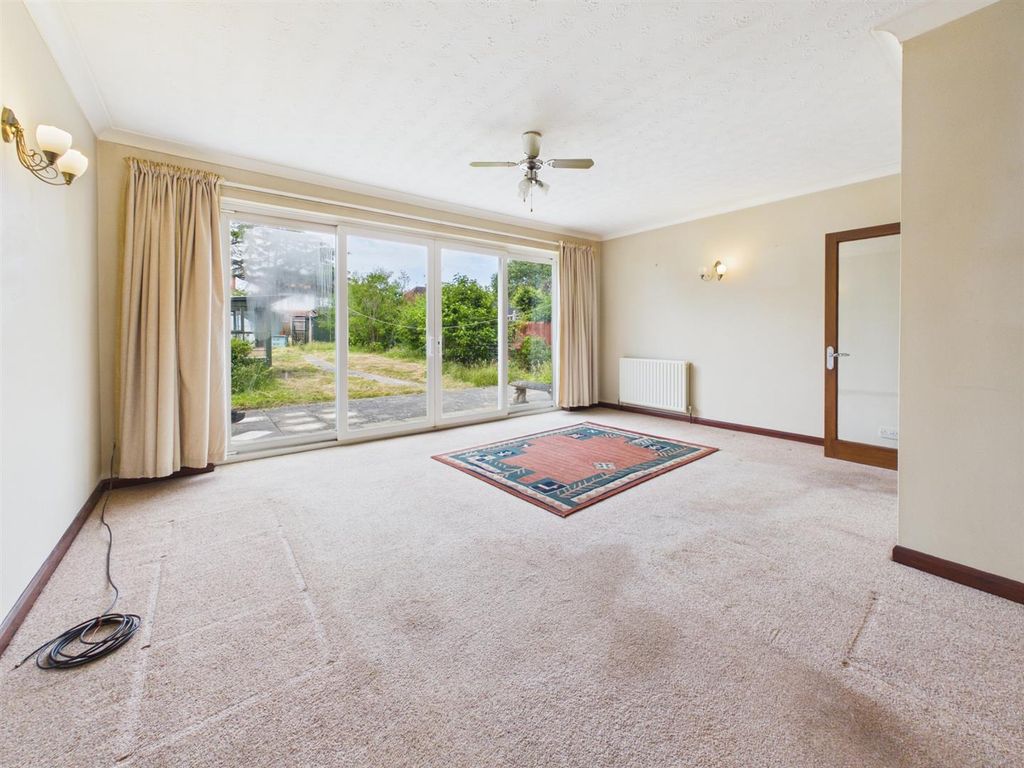 Property photo 3 of 15 Cam05510G0-Pr0243-Still005.Jpg