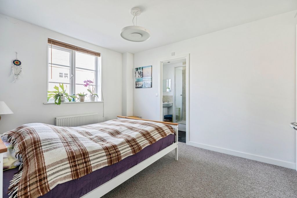 Property photo 3 of 18 Img_6709