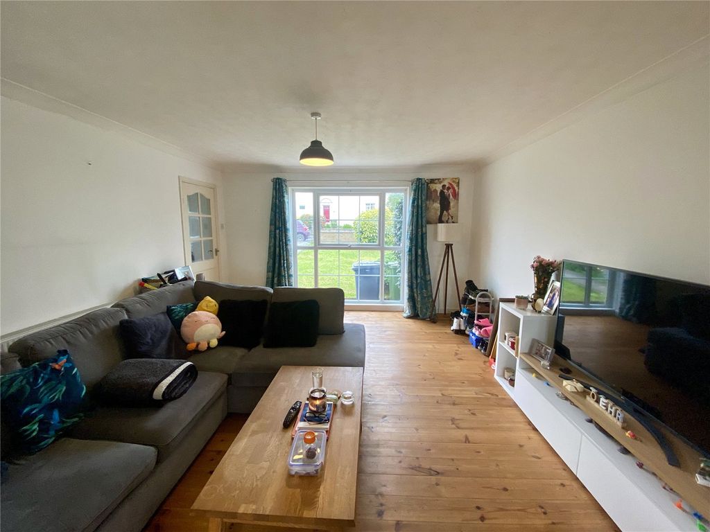 Property photo 3 of 14 Picture No. 12