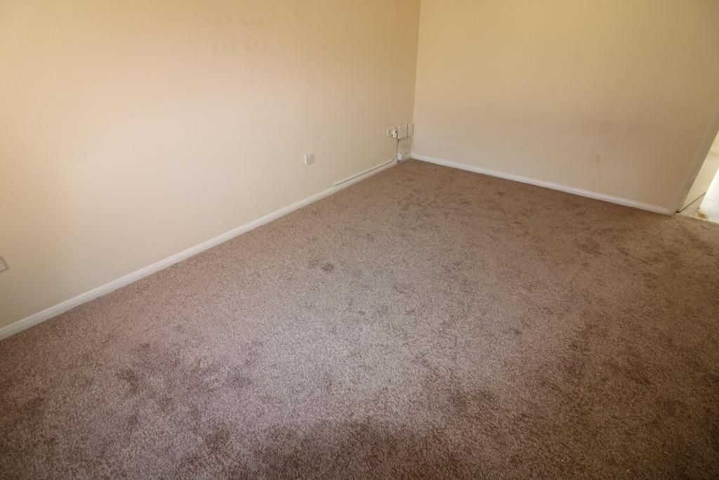 Property photo 3 of 11 Lounge