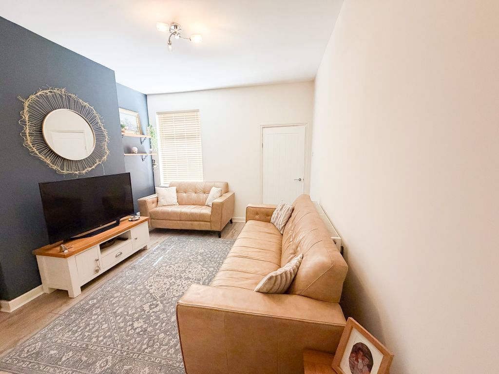 Property photo 2 of 16 Img_5359 2