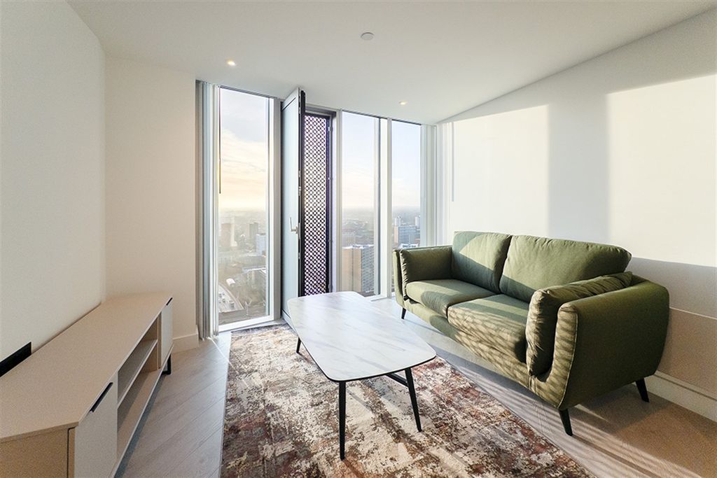 Property photo 3 of 18 (Main)