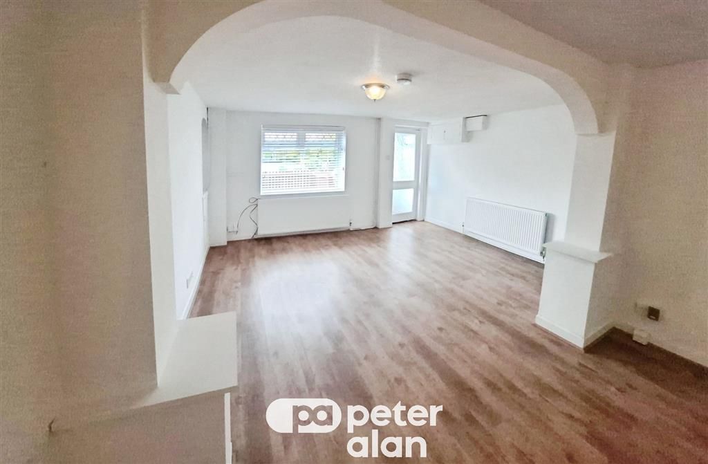 Property photo 3 of 20 Balcony