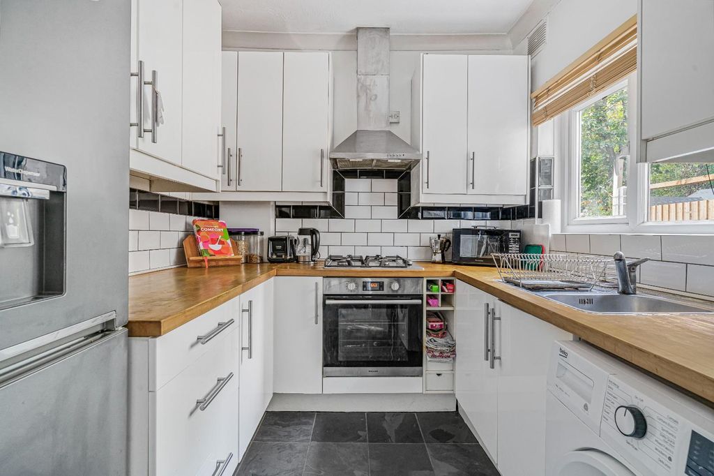 Property photo 2 of 16 12_65254.Jpg