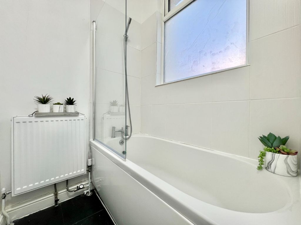 Property photo 3 of 12 Gallery