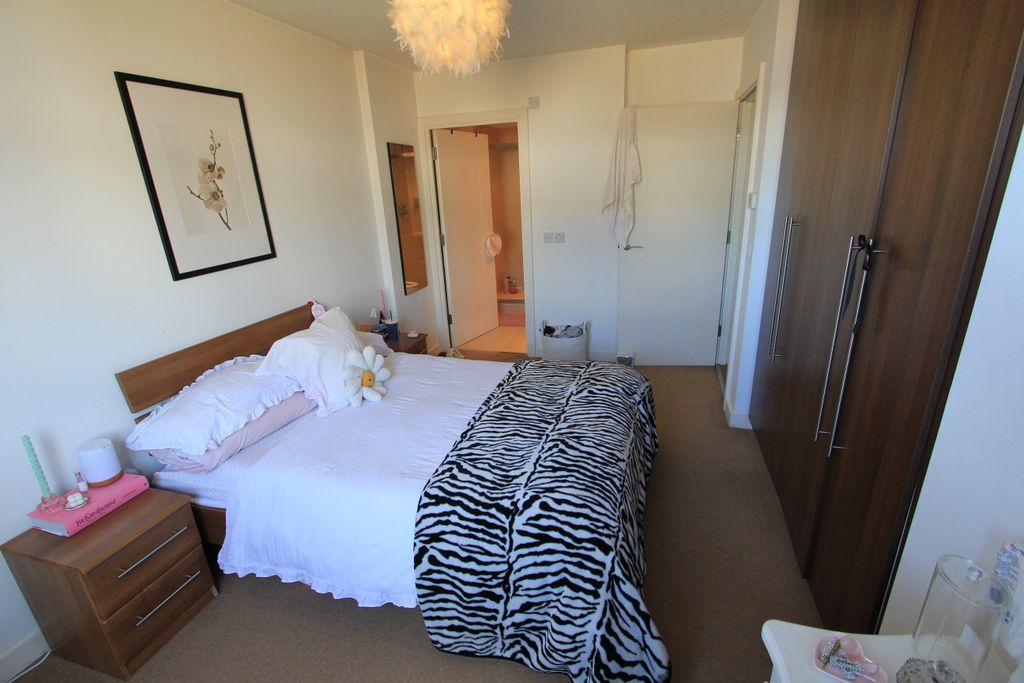 Property photo 2 of 18 Img_107_10_Original.Jpg