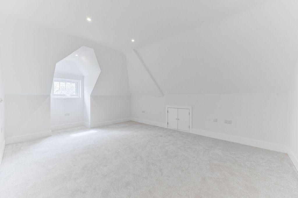 Additional image 20 of 7 bed detached house for saleAddiscombe Road, Croydon CR0