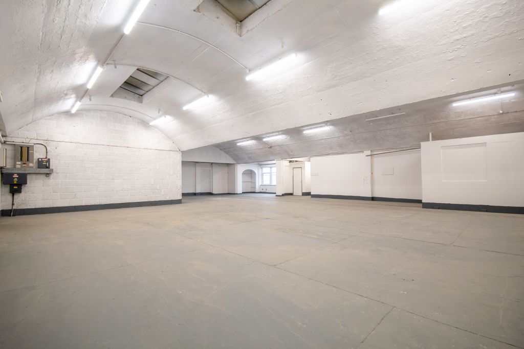 Property photo 1 of 11 Photo 3