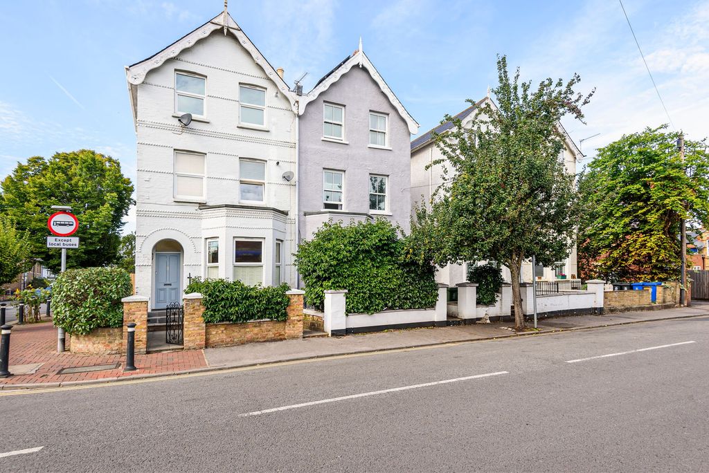 Property photo 1 of 23