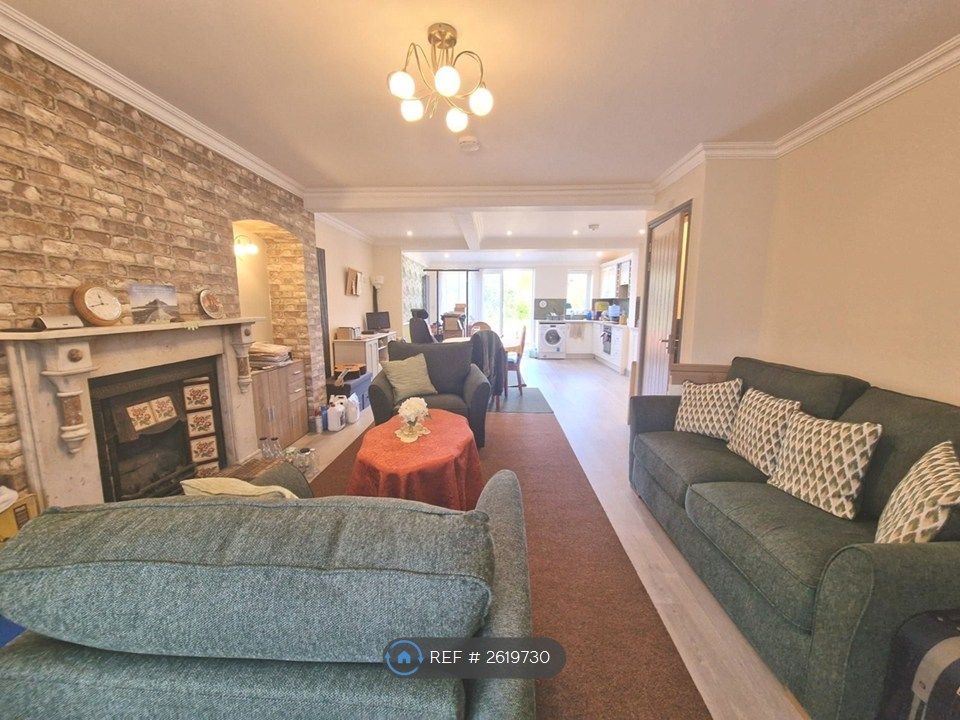 Property photo 3 of 21