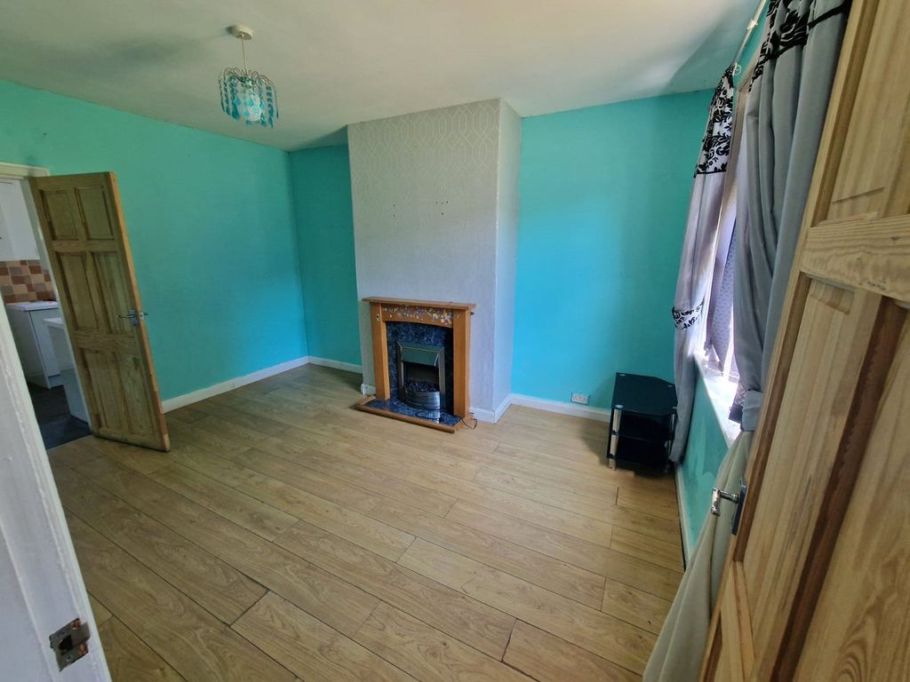 Property photo 2 of 10 Picture No. 17