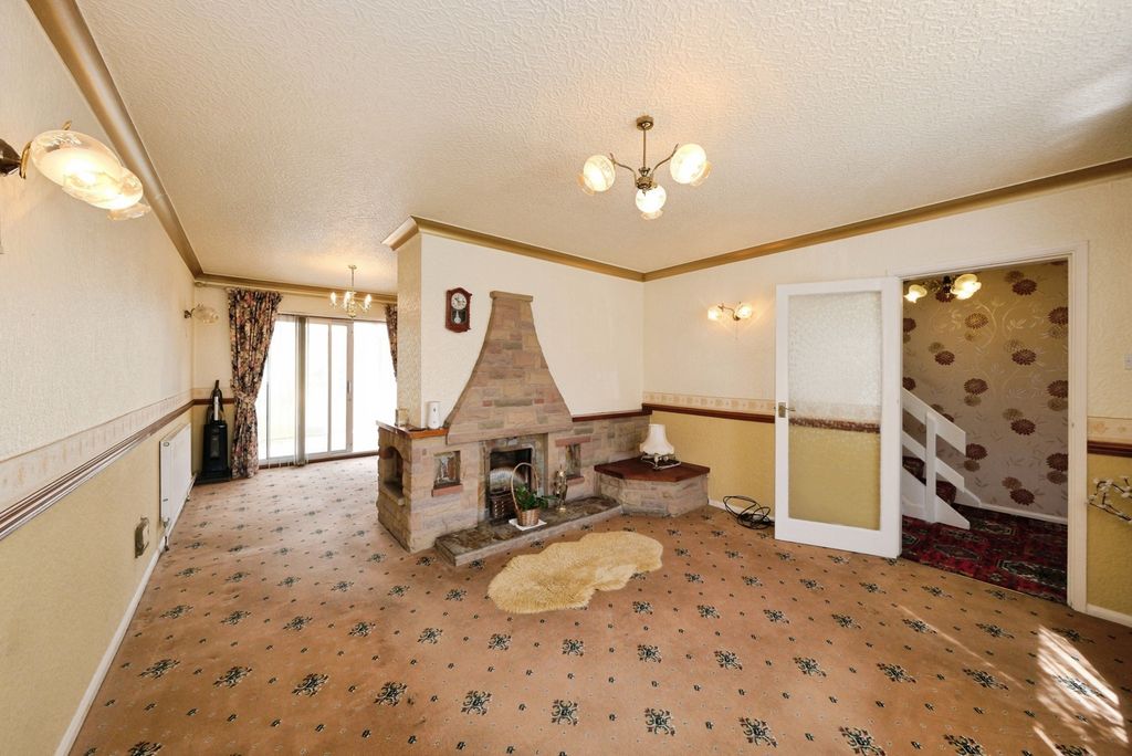 Property photo 3 of 19 Pbox-Img.Jpg