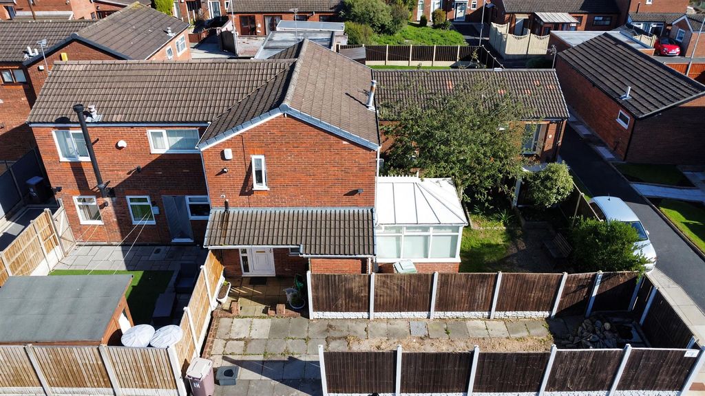 Property photo 1 of 19 Peter Street For Sale