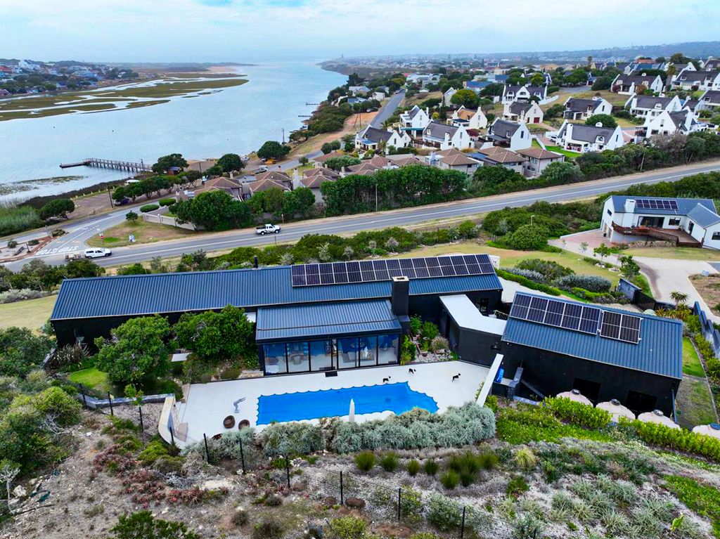 Property photo 2 of 57