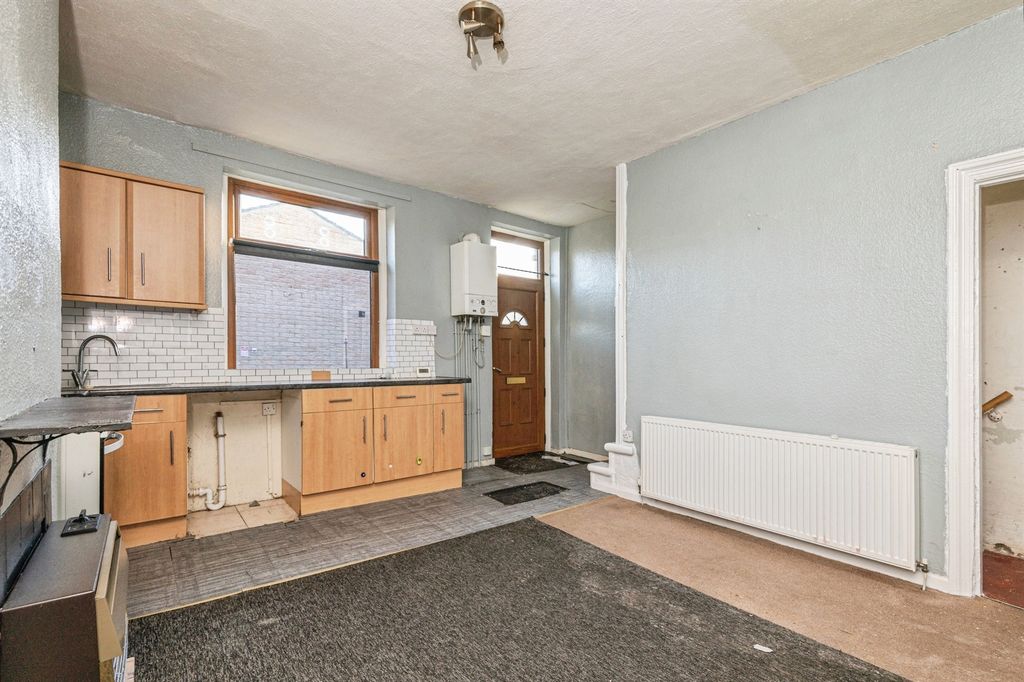 Property photo 2 of 5