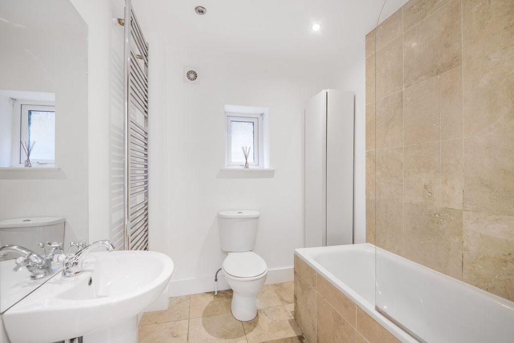 Property photo 3 of 7 Picture No. 16