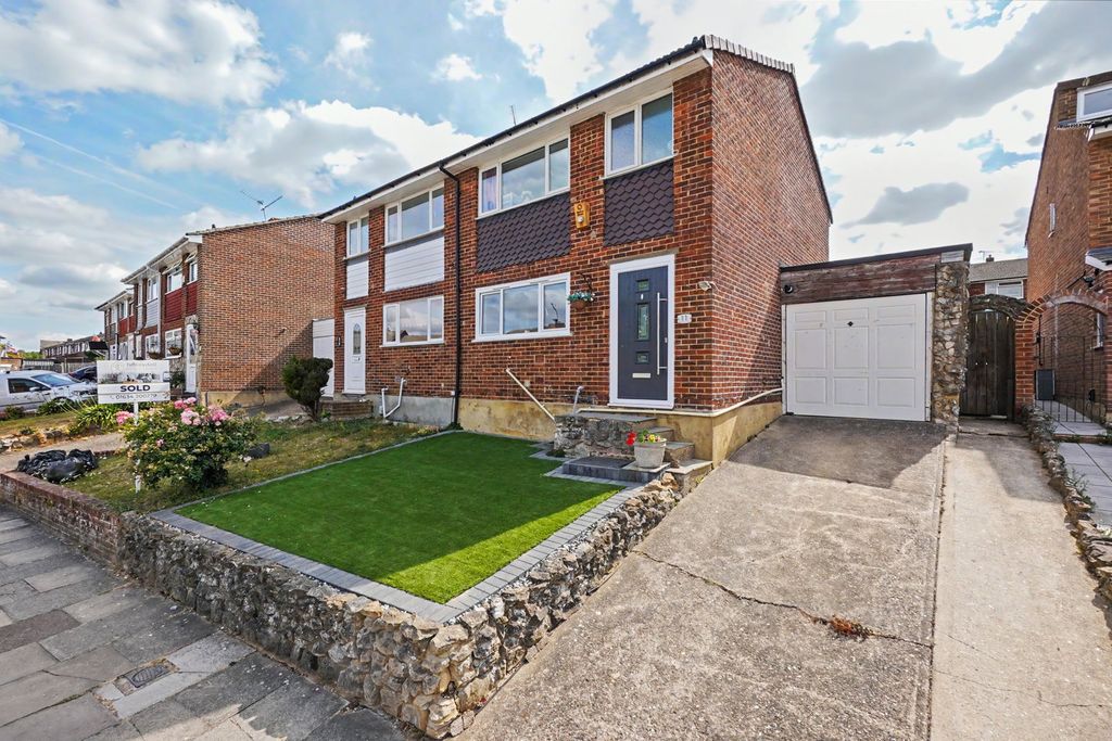 Property photo 1 of 36