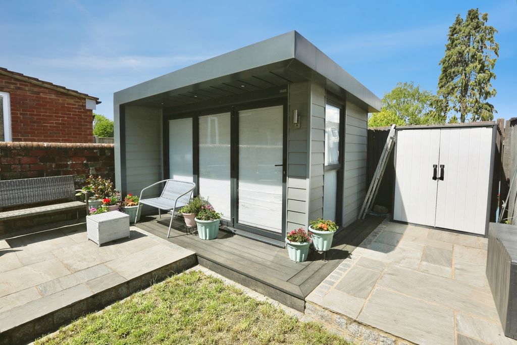 Property photo 2 of 20 Pbox-Img.Jpg