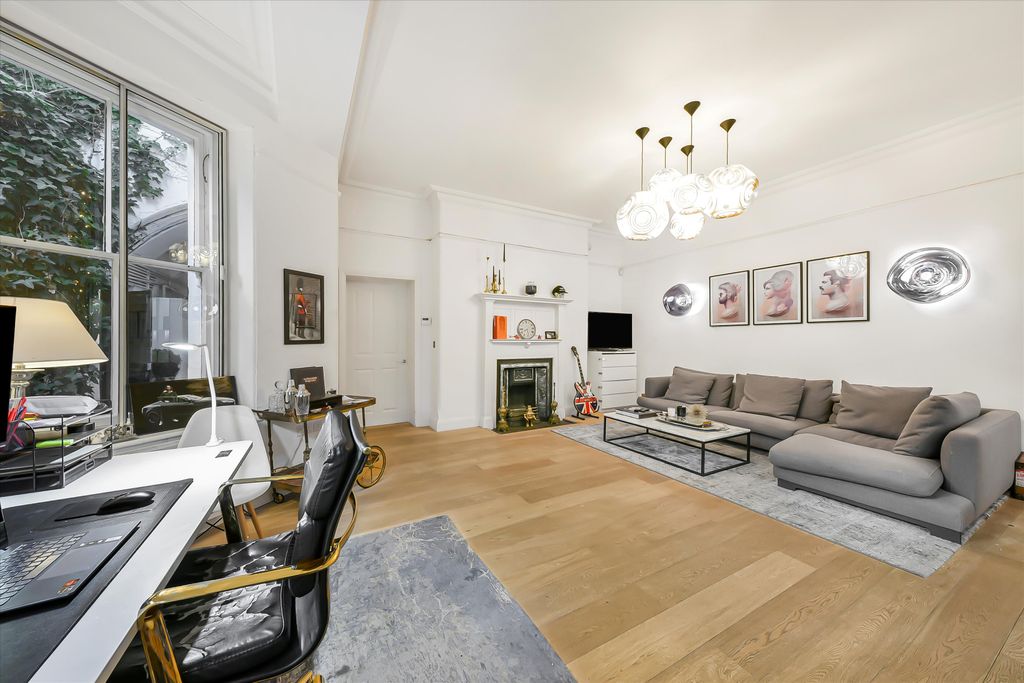 Property photo 1 of 17 Image