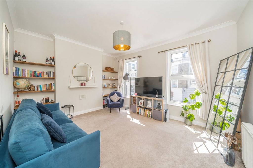 Property photo 2 of 7