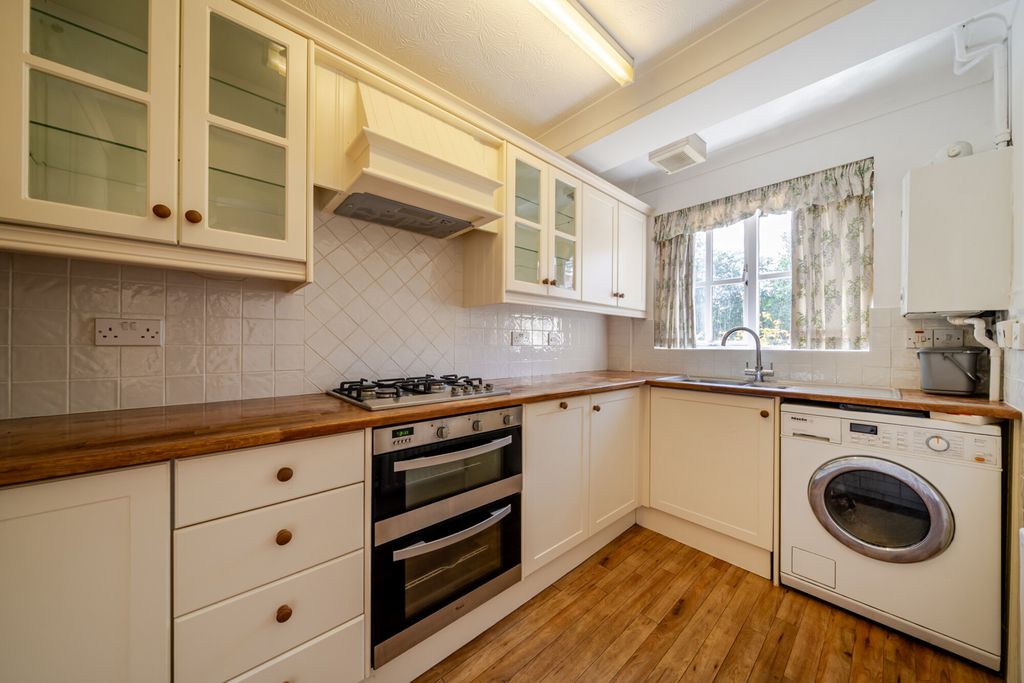 Property photo 2 of 28 1487955-4-6A4d460...