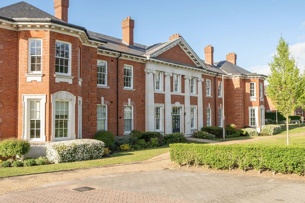 Property photo 1 of 21