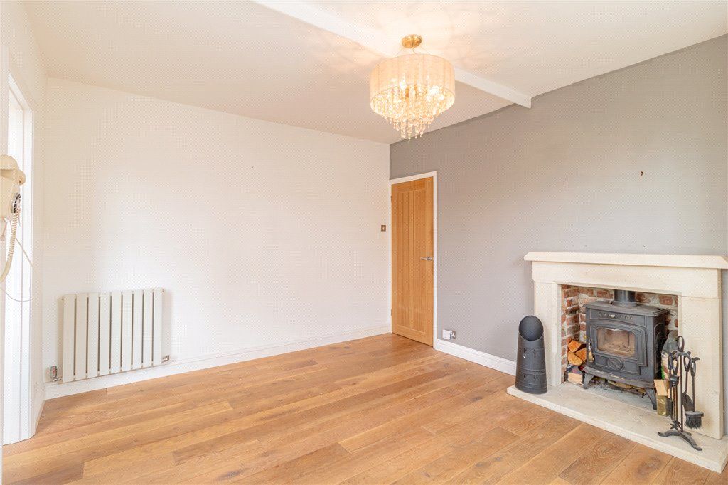 Property photo 3 of 12 Picture No. 02