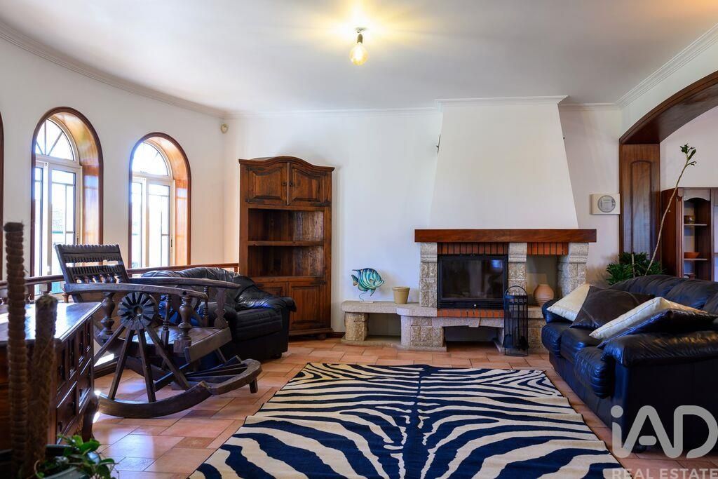 Property photo 1 of 39