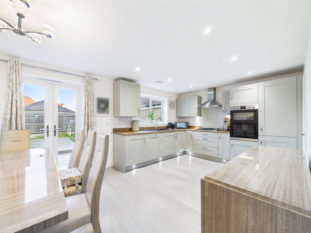 Property photo 3 of 17 Picture No. 19