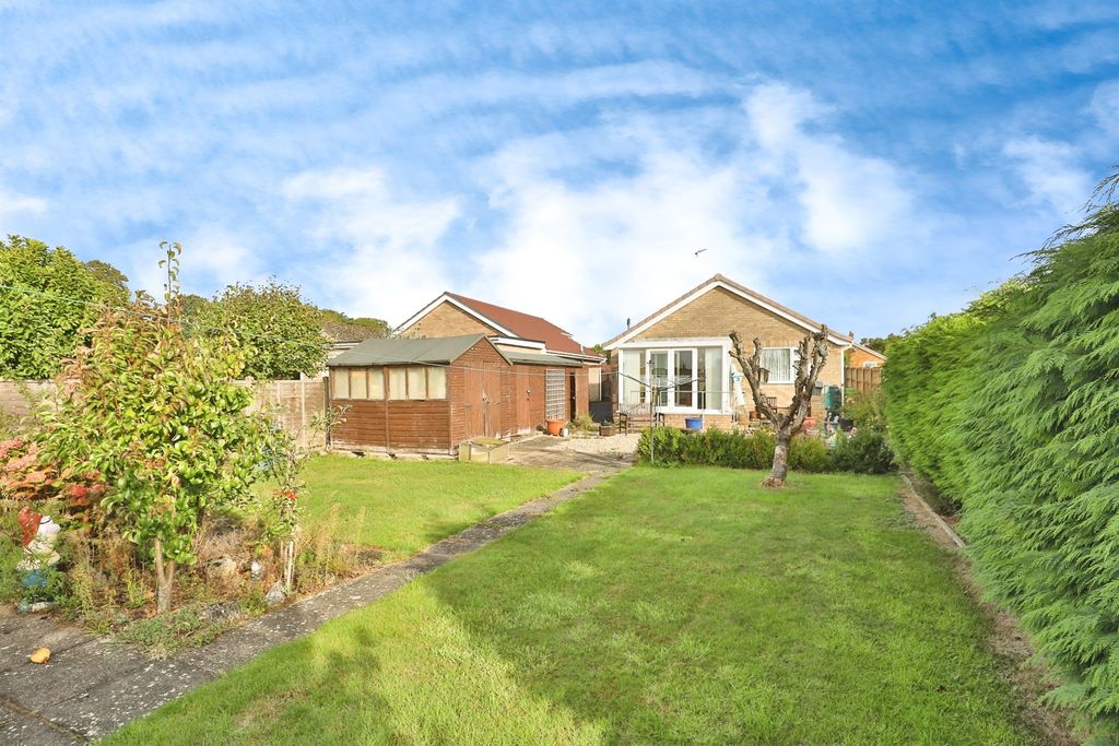 Property photo 2 of 17