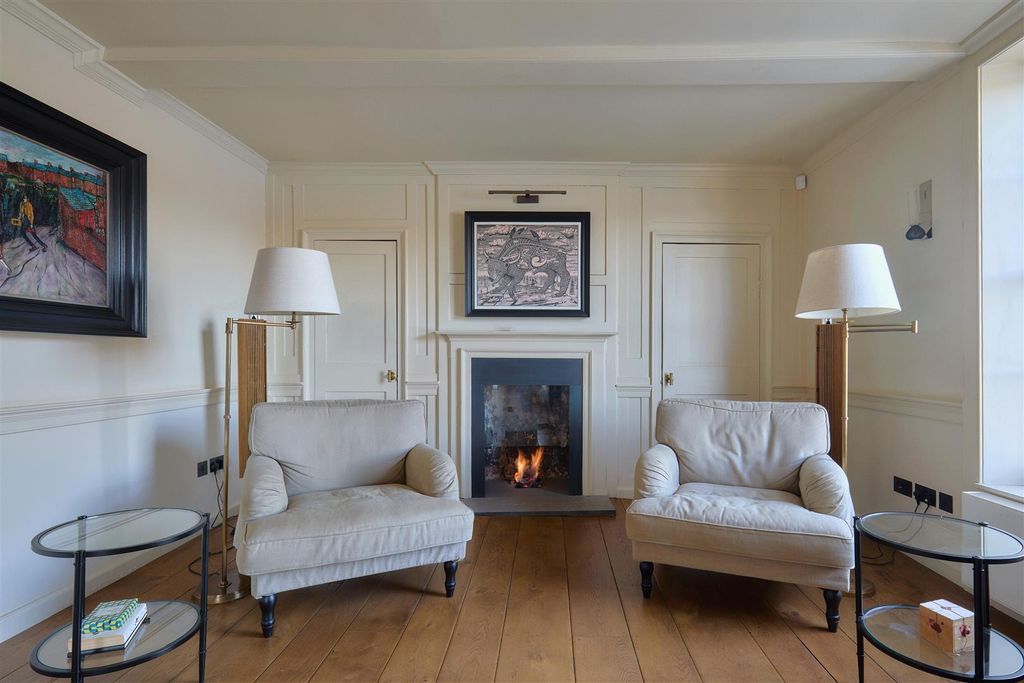 Property photo 3 of 62