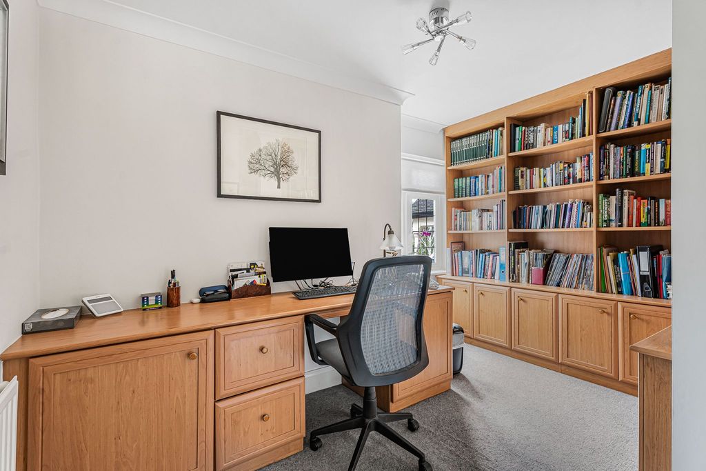 Additional image 12 of 4 bed detached house for saleGeorges Wood Road, Brookmans Park, Hatfield AL9