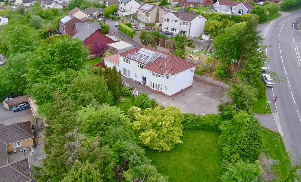 Property photo 1 of 31