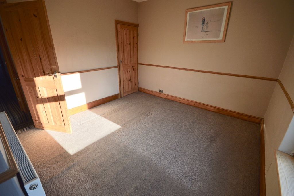 Property photo 3 of 12 Picture No. 30