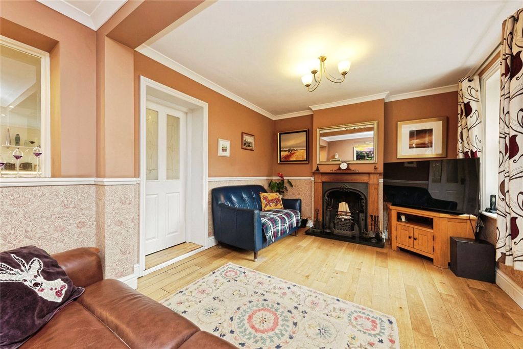 Property photo 2 of 24 Picture No. 28